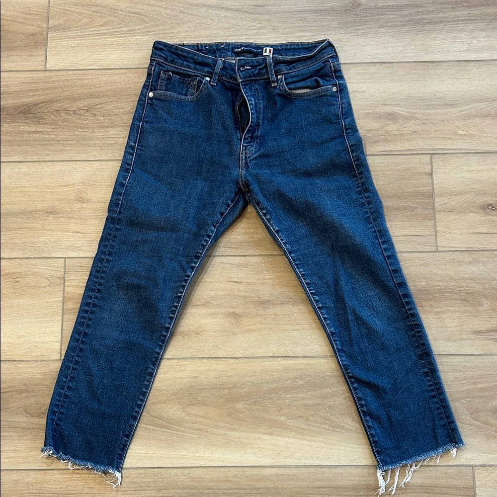 Levi’s jeans size 27